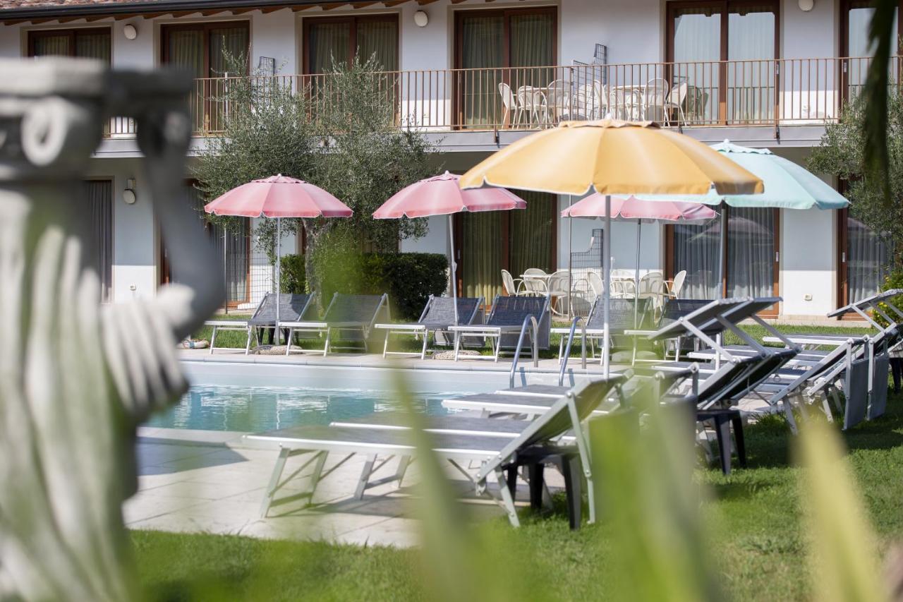 Residence Molino - Holiday Apartments Manerba del Garda Eksteriør bilde