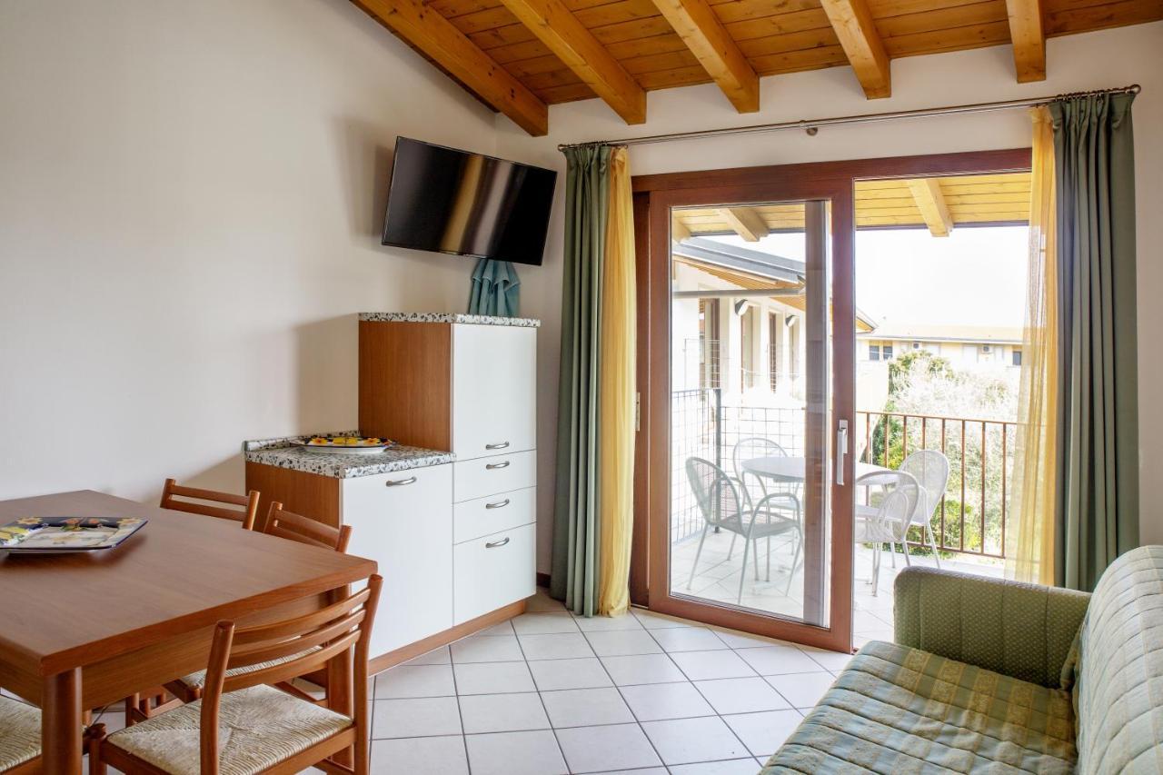 Residence Molino - Holiday Apartments Manerba del Garda Eksteriør bilde