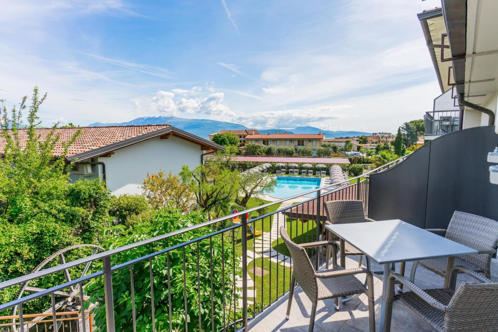 Residence Molino - Holiday Apartments Manerba del Garda Eksteriør bilde