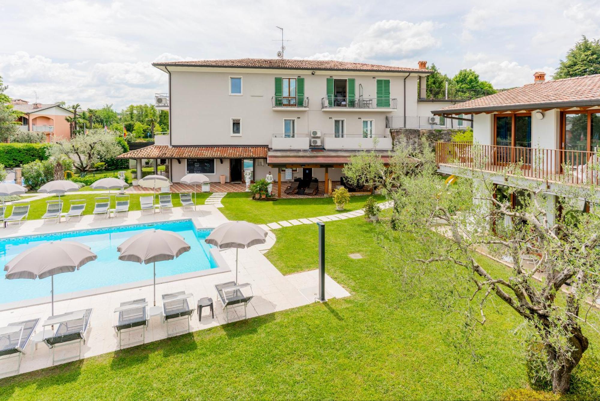 Residence Molino - Holiday Apartments Manerba del Garda Eksteriør bilde