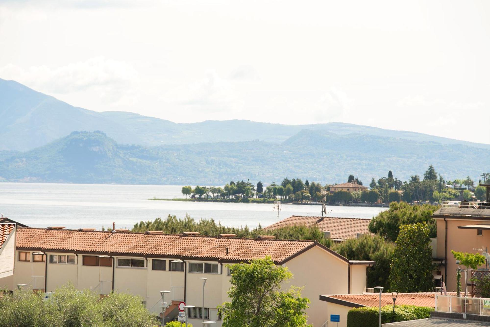 Residence Molino - Holiday Apartments Manerba del Garda Eksteriør bilde